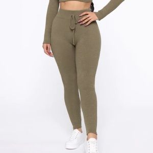 Fashion Nova Wanderlust Leggings Green